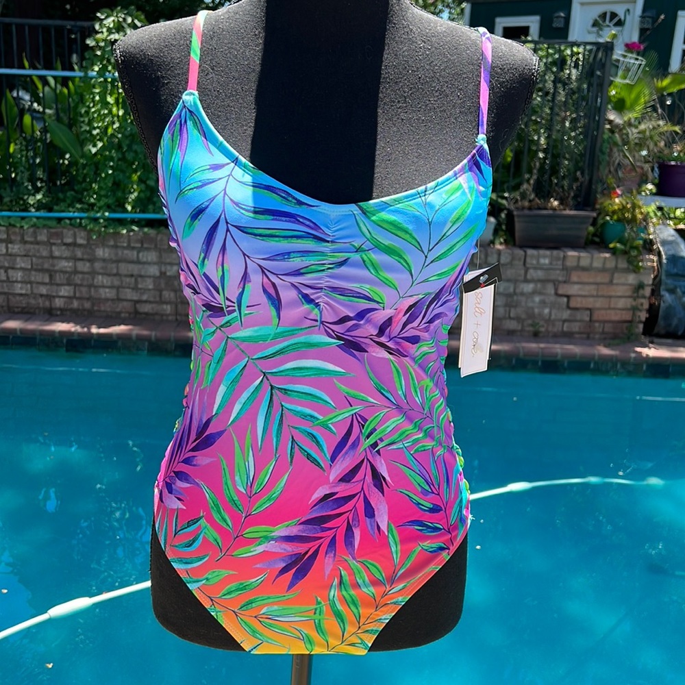 NWT Salt+Cove Tropical Print One Piece Swim suit Size M
